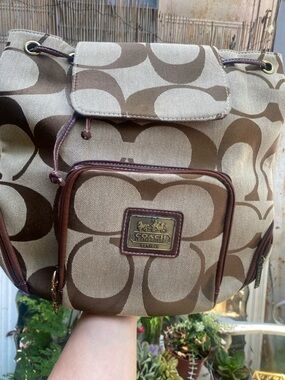 Beautiful CC Backpack
Measurements are 14 x 14 x 6
Good condition